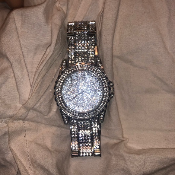 Watch - Picture 4 of 4